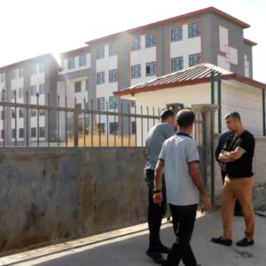 diyarbakirda tamamlanan ilkokulun acilisi ruhsat sorunu nedeniyle bekliyor ySdVa8ke