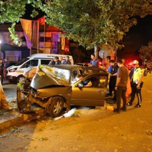 otomobil kazasinda hayatini kaybeden kadin defnedildi efLfJyIX