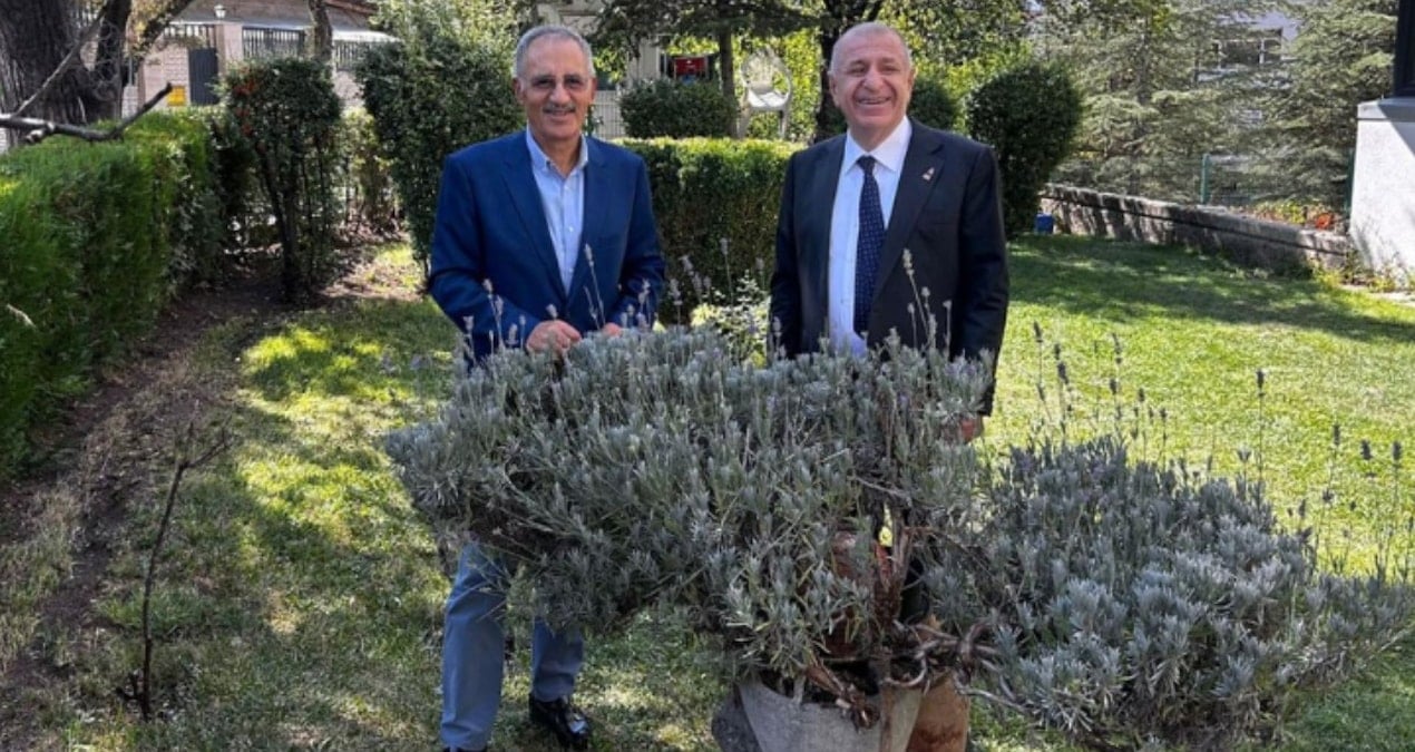 iktidarin tek amaci chpyi parcalamak b1u9ai23