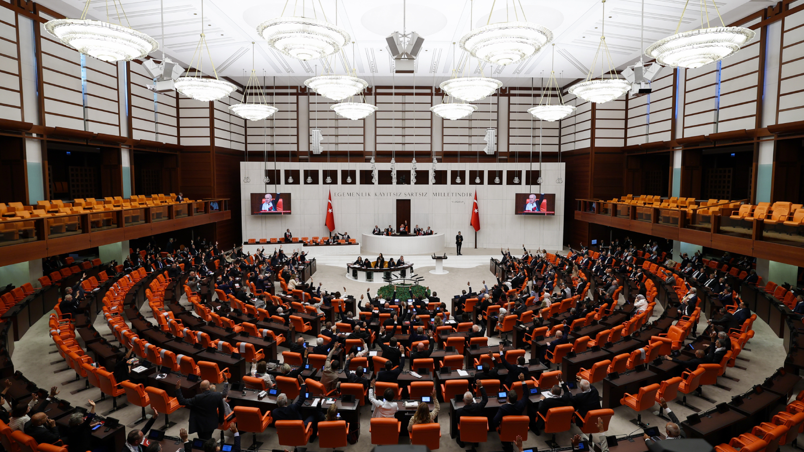 tbmmde yeni yasama yili basliyor entegrasyon basta olmak uzere infaz yargi paketi ve trafikle ilgili duzenlemeler gundemde A7TVMmMs