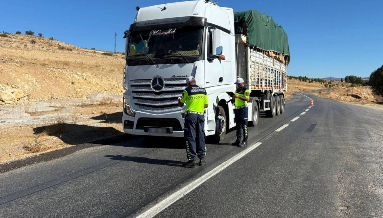 yozgatta jandarma ekiplerinden denetim MW9Lhb5e