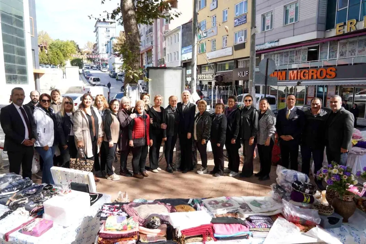 bilecikte hayir carsisi duzenlendi hWfIsDdU.jpg