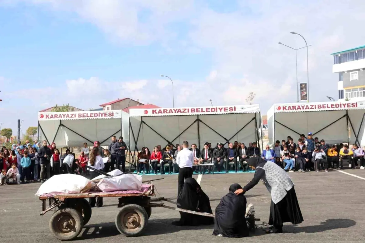 cumhuriyetin 102 yil donumu karayazida coskuyla kutlandi 1EUpE8qT.jpg