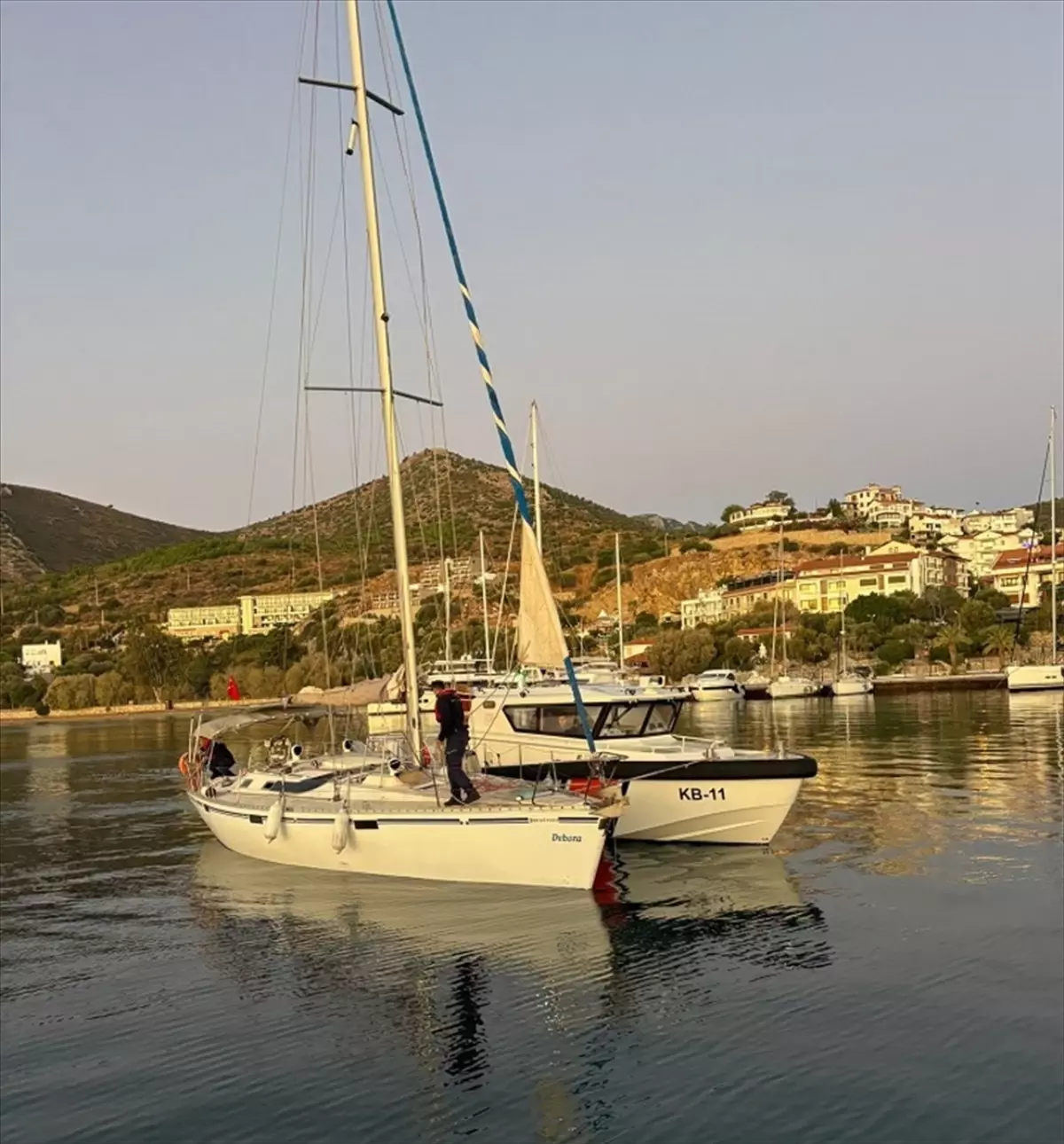 datca aciklarinda 42 duzensiz gocmen ve 2 kacakci yakalandi bbplVMiX.jpg