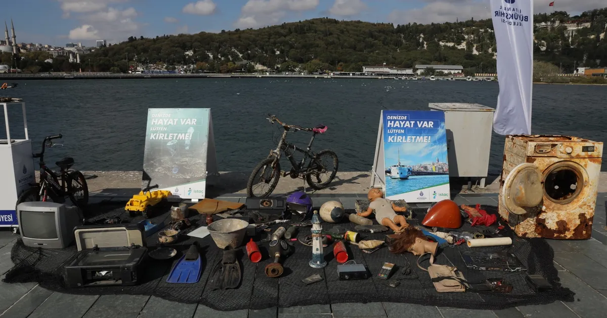 marmara denizinden neler neler cikti atiklar marmara forumda sergilendi riG4gviu