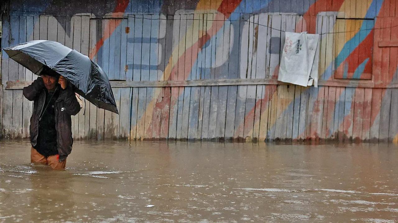 siddetli yagis onlarca can aldi nepal felaket gunlerini yasiyor YBM8WawI