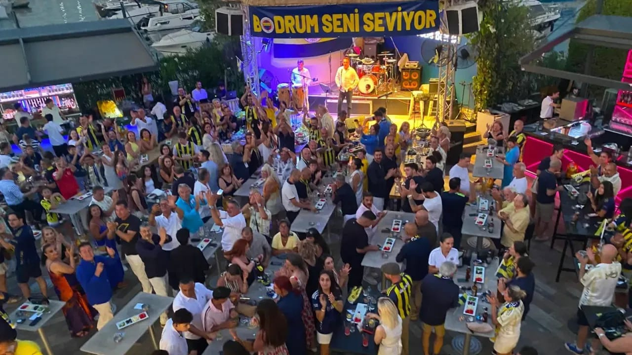 Dunya fenerbahceliler gunu bodrumda coskuyla kutlandi xGybP5fn